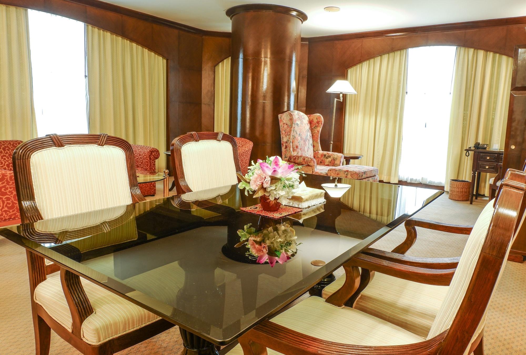 The Twin Lotus Hotel Nakhon Si Thammarat Exterior photo