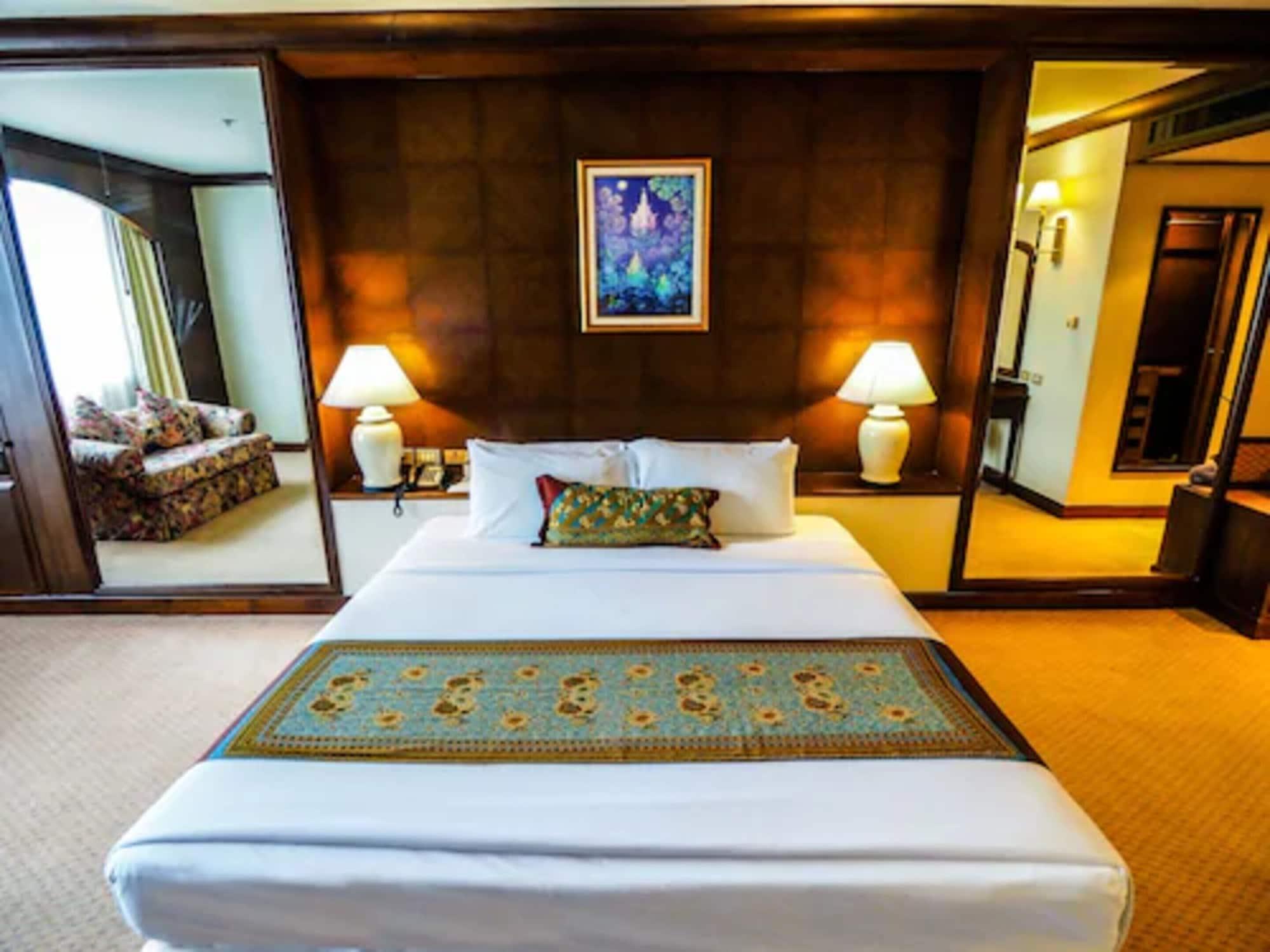 The Twin Lotus Hotel Nakhon Si Thammarat Exterior photo